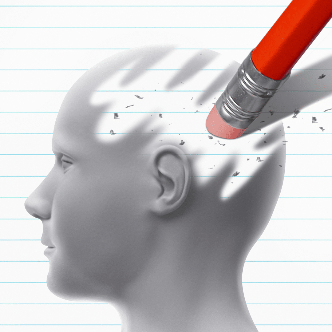 main pratiquant une reflexologie plantaire